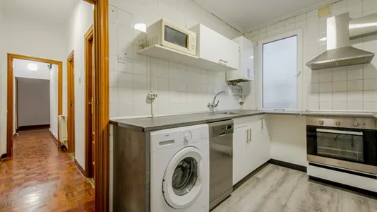 Rooms in Madrid ChamartĂn - photo 10