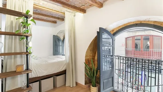 Apartments in Barcelona Ciutat Vella - photo 9