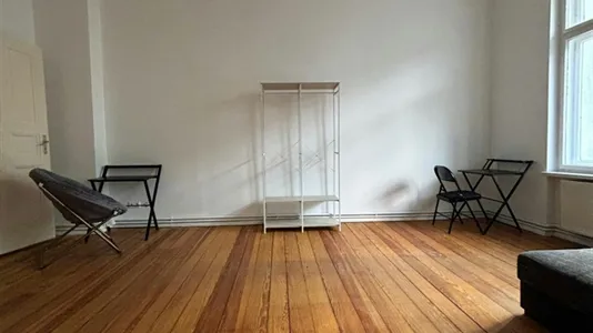 Rooms in Berlin Mitte - photo 9