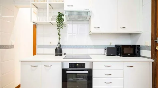 Rooms in Madrid Salamanca - photo 9