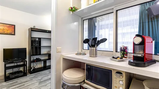 Apartments in Paris 16ème arrondissement (South) - photo 8