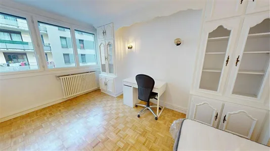 Rooms in Saint-Étienne - photo 2