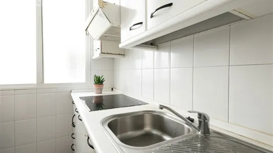 Rooms in Madrid Centro - photo 8