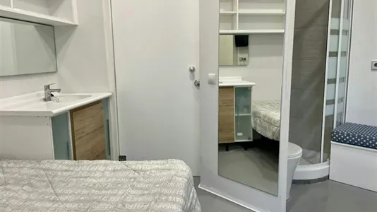Rooms in Valencia Ciutat Vella - photo 10