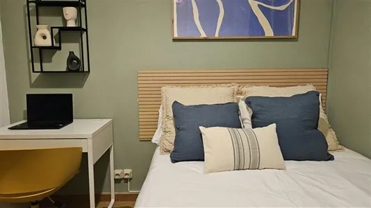 Rooms in Barcelona Eixample - photo 2