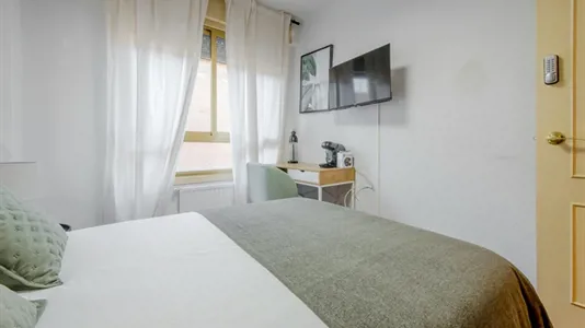 Rooms in Madrid Ciudad Lineal - photo 2