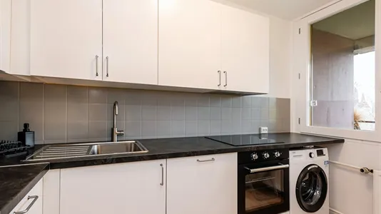 Apartments in Location is not specified - photo 6