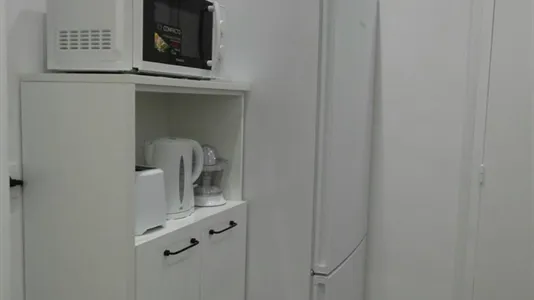 Rooms in Cornellà de Llobregat - photo 8