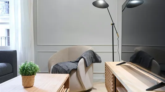 Apartments in Barcelona Ciutat Vella - photo 6