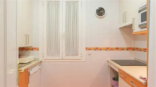 Rooms in Madrid Salamanca - photo 9