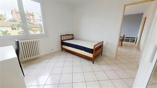 Rooms in Lyon - photo 3