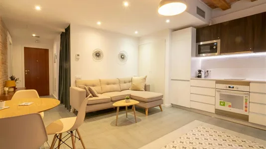 Apartments in Barcelona Ciutat Vella - photo 2
