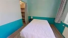 Room for rent, Lille, Hauts-de-France, &lt;span class=&quot;blurred street&quot; onclick=&quot;ProcessAdRequest(13700501)&quot;&gt;&lt;span class=&quot;hint&quot;&gt;See streetname&lt;/span&gt;[xxxxxxxxxxxxx]&lt;/span&gt;
