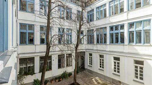 Rooms in Madrid Centro - photo 2