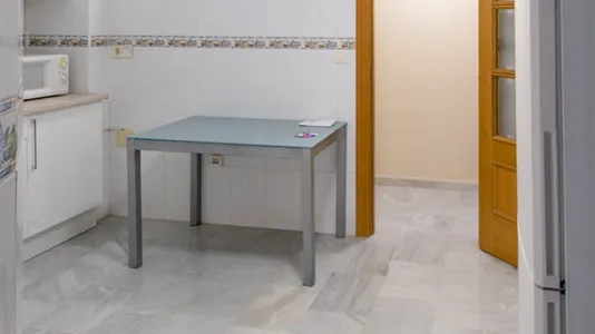 Rooms in Murcia - photo 10