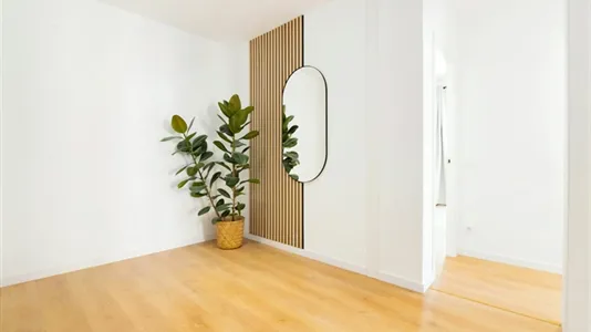 Rooms in Barcelona Ciutat Vella - photo 7