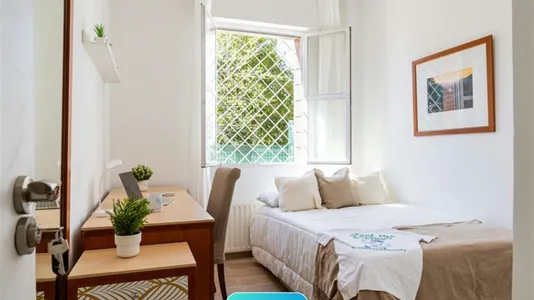 Rooms in Madrid Puente de Vallecas - photo 1