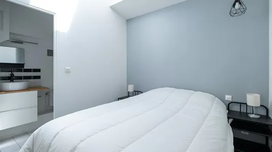 Rooms in Paris 20ème arrondissement - photo 8