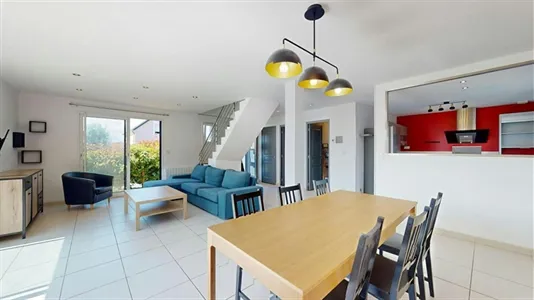 Houses in Caen - photo 4