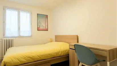 Room for rent in Le Raincy, Île-de-France