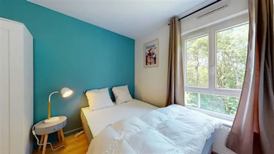 Rooms in Torcy - photo 2