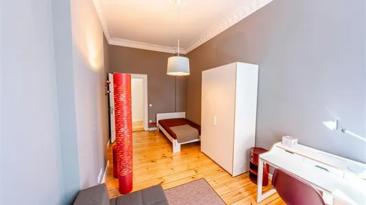 Rooms in Berlin Charlottenburg-Wilmersdorf - photo 2