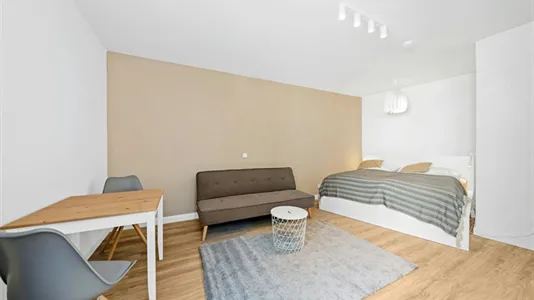 Apartments in Berlin Steglitz-Zehlendorf - photo 6