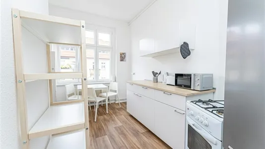 Rooms in Berlin Friedrichshain-Kreuzberg - photo 9