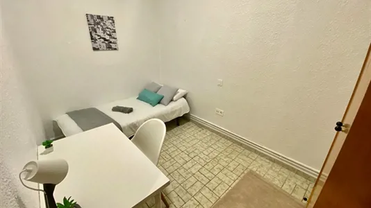 Rooms in Zaragoza - photo 2