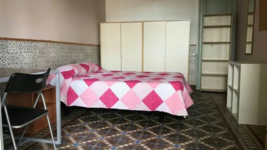 Rooms in Barcelona Eixample - photo 1