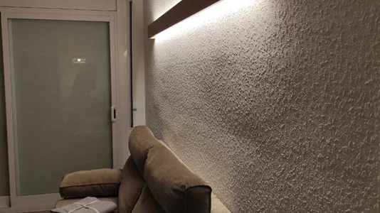 Rooms in Barcelona Sants-Montjuïc - photo 9