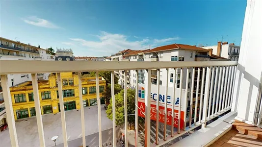 Apartments in Lyon - photo 2