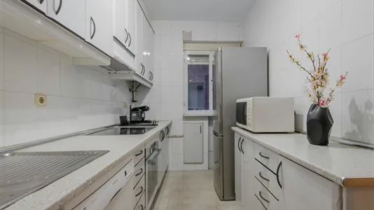 Rooms in Madrid ChamartĂn - photo 10