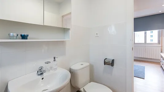 Rooms in Bilbao - photo 9