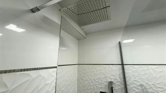 Rooms in Madrid Chamartín - photo 10