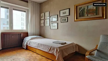 Room for rent in Milano Zona 6 - Barona, Lorenteggio, Milan