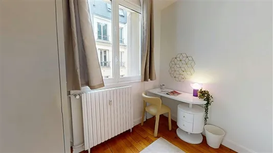 Rooms in Paris 8ème arrondissement - photo 2