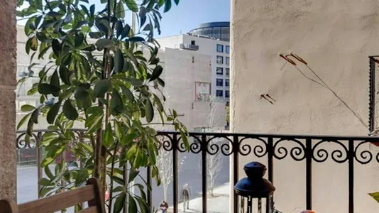 Rooms in Barcelona Ciutat Vella - photo 3