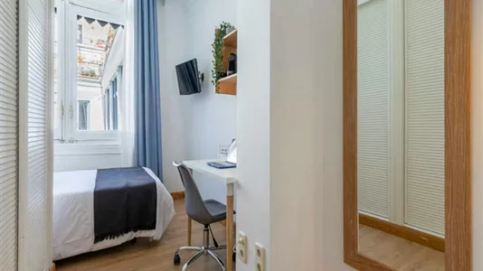 Rooms in Madrid Centro - photo 7