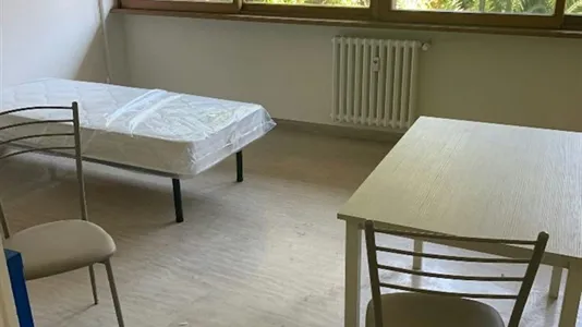 Rooms in Roma Municipio XIV – Monte Mario - photo 5