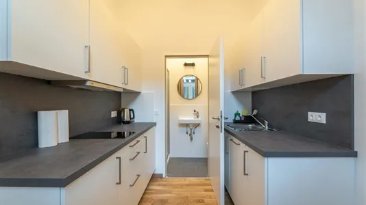 Apartments in Vienna Favoriten - photo 10