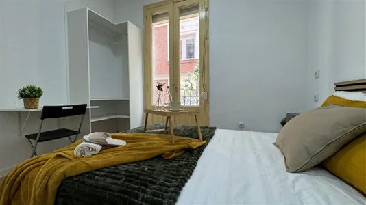 Rooms in Madrid Centro - photo 4