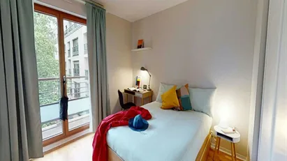 Room for rent in Boulogne-Billancourt, Île-de-France