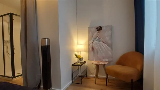 Rooms in Brussels Anderlecht - photo 2