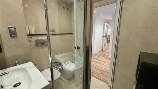 Rooms in Barcelona Eixample - photo 6