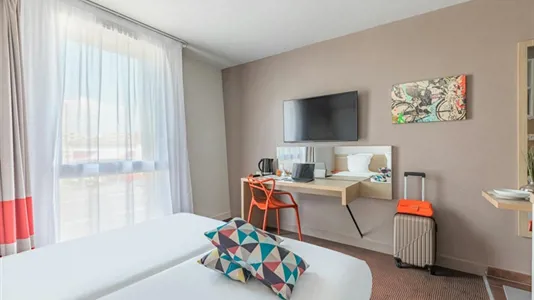 Apartments in Bordeaux - photo 3