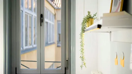 Rooms in Madrid Centro - photo 8