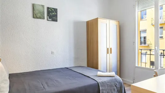 Rooms in Madrid Chamberí - photo 2