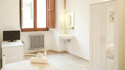 Room for rent in Siena, Toscana