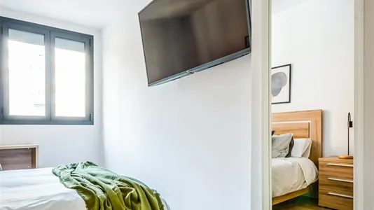 Rooms in Barcelona Sants-Montjuïc - photo 5